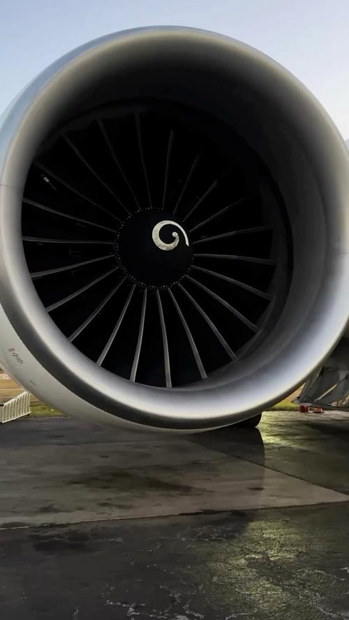 无油飞机发动机亮相,飞机发动机用的什么油?