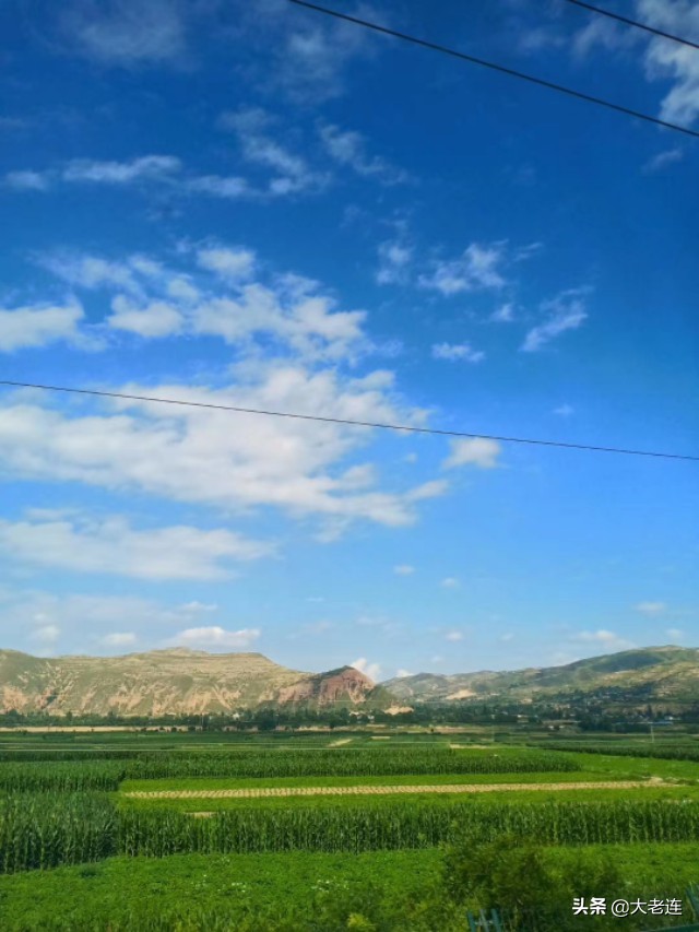 亲10月龄娃脚后嘴肿,脚踝骨肿是怎么回事？