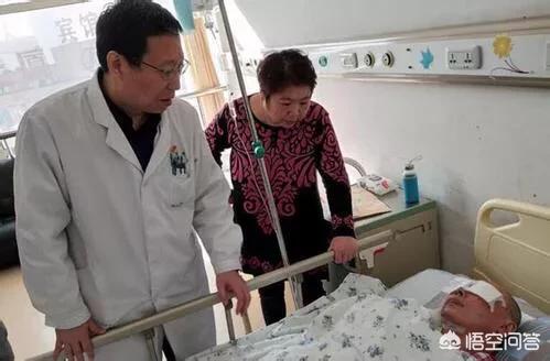 烟花燃爆汽车被炸飞,烟花燃爆汽车被炸飞的视频