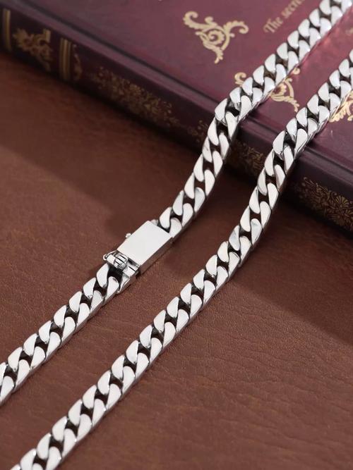 男子吞下14万元项链,男子吞下14万元项链视频