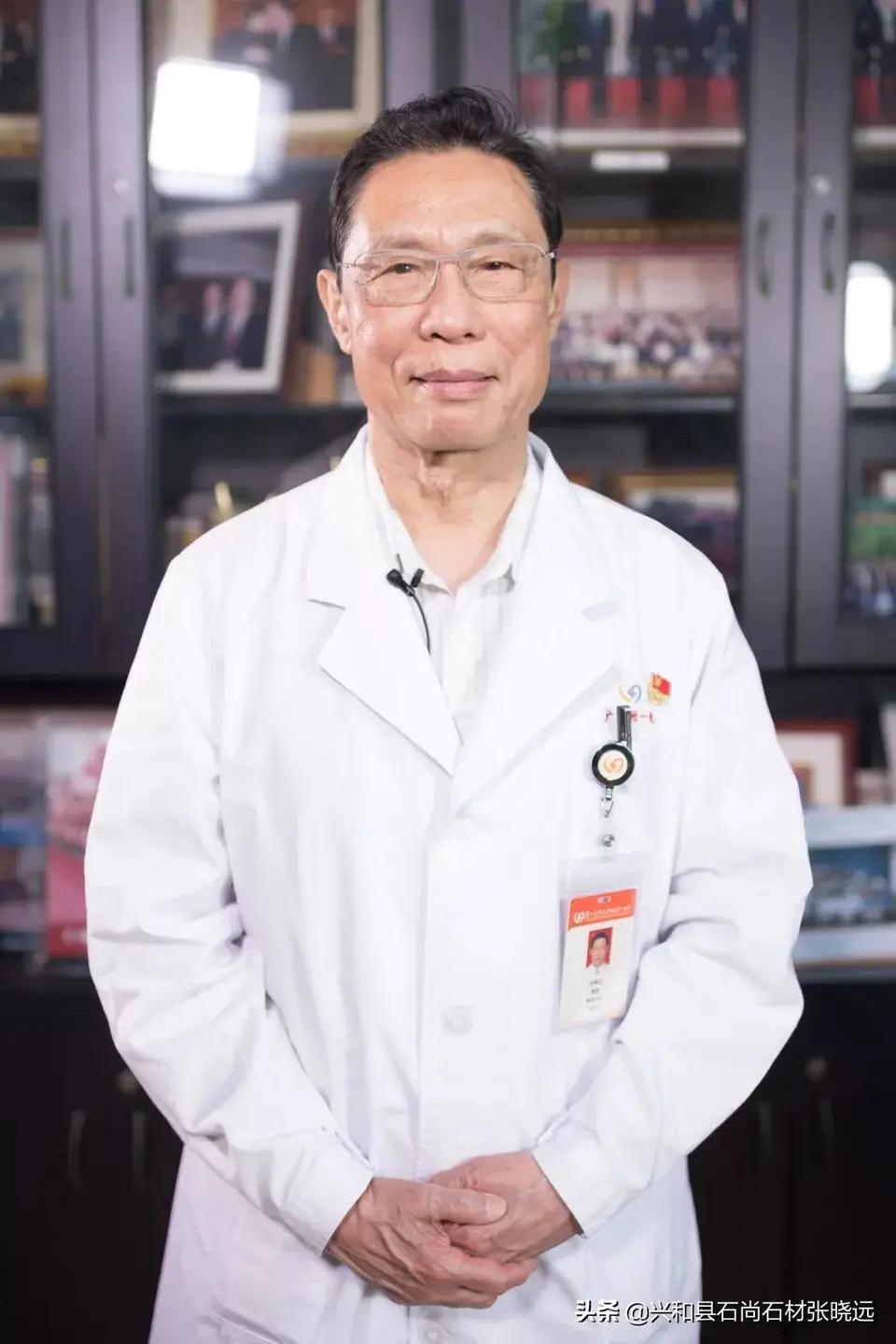 钟南山每天都学习,讲三句话概括钟南山主要事迹? 钟南山每天都学习,讲三句话概括钟南山主要事迹?