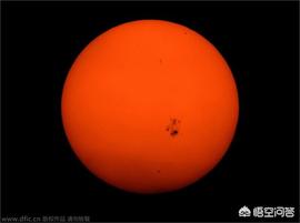 太阳脸上长雀斑,太阳晒的黄褐斑一年后会消失吗？