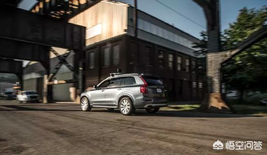 无人驾驶车撞伤行人,Uber无人车撞死行人，自动驾驶真的安全吗？