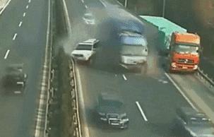 高速龟速占道引众怒,高速龟速的处罚标准? 高速龟速占道引众怒,高速龟速的处罚标准?