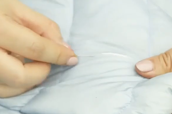 2500羽绒服袖子缝反,羽绒服袖子的线磨破了怎么办? 2500羽绒服袖子缝反,羽绒服袖子的线磨破了怎么办?