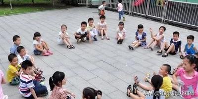 老师带学生开发游戏,小学活动课上老师可以带学生玩什么游戏活跃气氛？