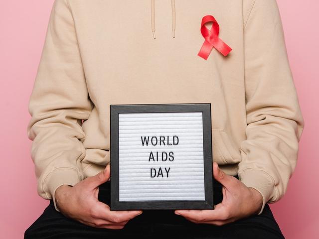 联合国厕所不再供纸,十一月、十二月有什么节日吗?