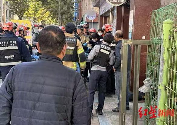 男子持刀致2死潜逃,沈阳一超市员工因与顾客发生纠纷,持刀伤人致2死7伤,有哪些信息值得关注?