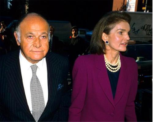 法国第一夫人道歉,怎么给情人老婆道歉?