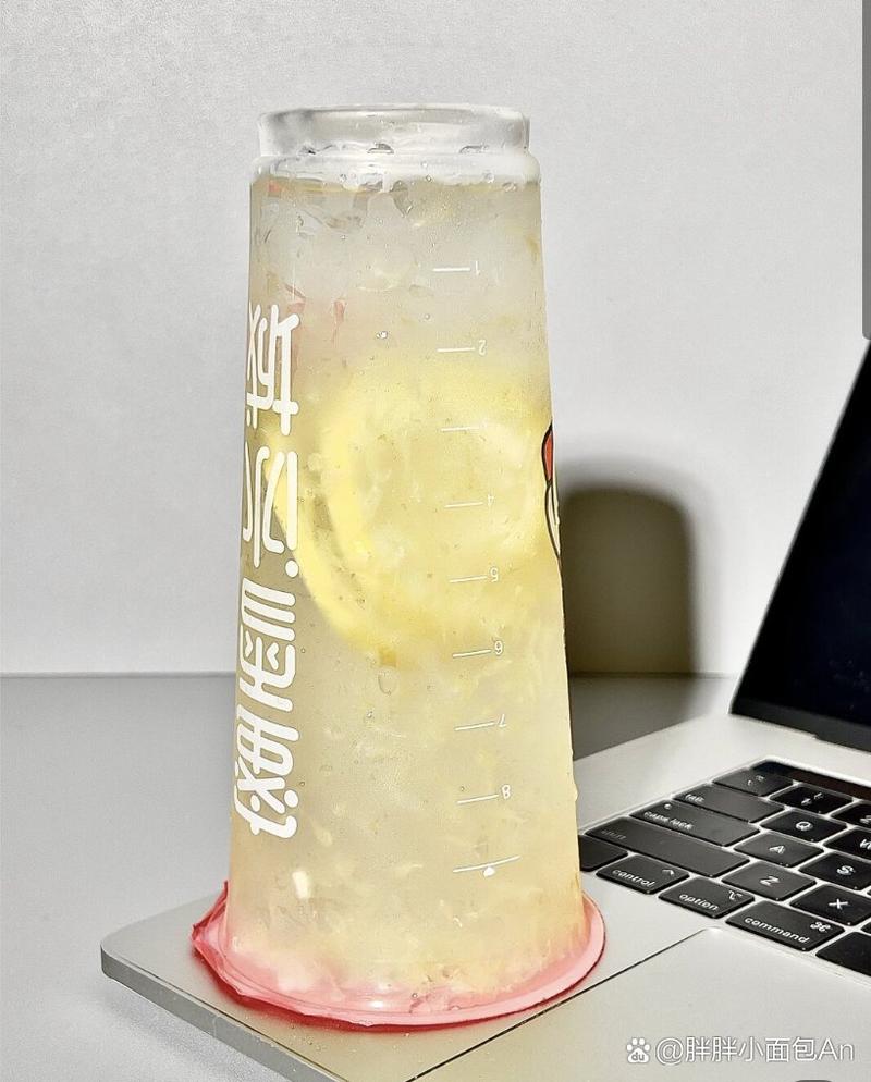 蜜雪柠檬水美国卖14,蜜雪冰城4元柠檬水成本?