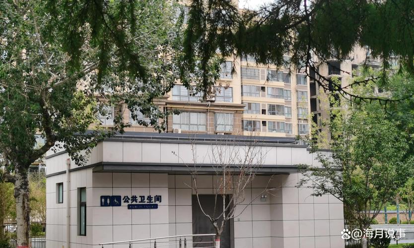 公厕被吐槽凌晨锁门,无锡公厕怎么半夜都锁门?