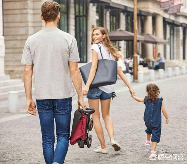 海底捞小便赔220万,海底捞小便的身份父母