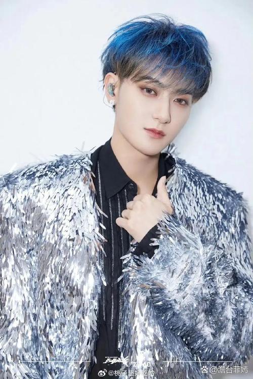 黄子韬手术缝了43针,32岁以上的男明星?