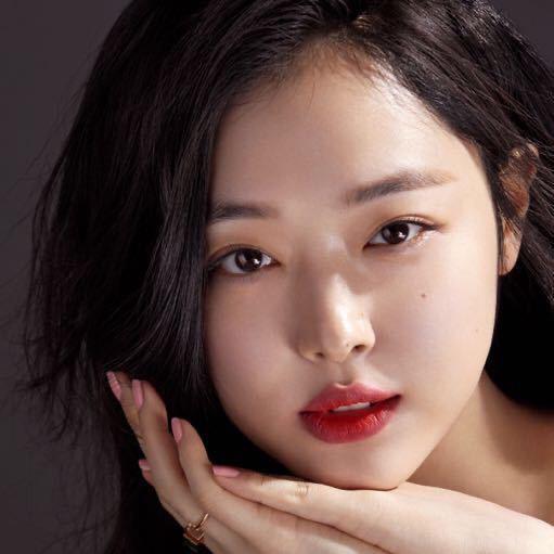 女演员家中被刺身亡,韩国自杀的女明星有哪些？