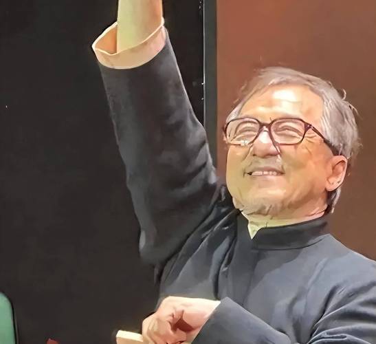 成龙自曝已做告别曲,流泪到天明是哪首歌?