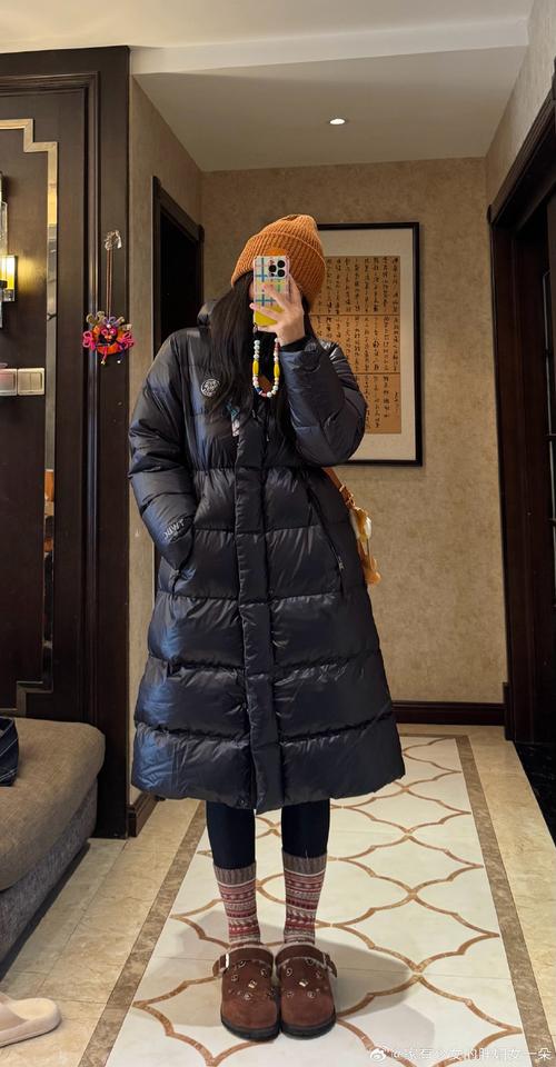 乘车时羽绒服突爆炸,羽绒服用甩干桶甩为什么会爆炸?