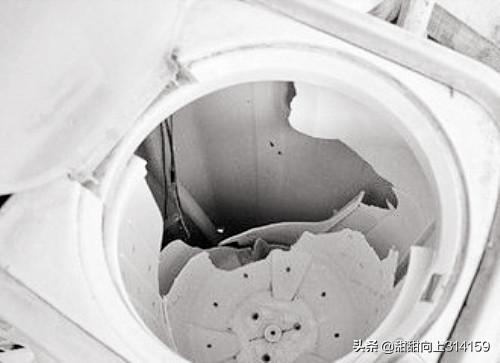 乘车时羽绒服突爆炸,羽绒服用甩干桶甩为什么会爆炸? 乘车时羽绒服突爆炸,羽绒服用甩干桶甩为什么会爆炸?