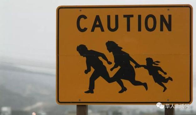 英非法移民数量增加,非法移民遣返什么意思?